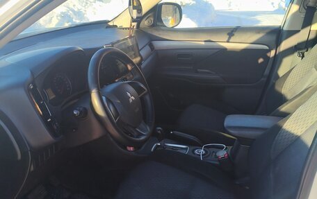 Mitsubishi Outlander III рестайлинг 3, 2012 год, 1 250 000 рублей, 5 фотография