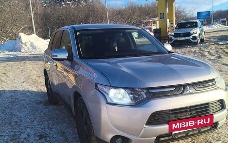 Mitsubishi Outlander III рестайлинг 3, 2012 год, 1 250 000 рублей, 3 фотография