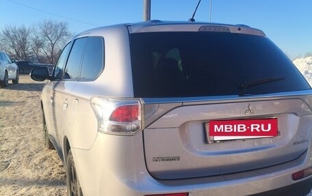 Mitsubishi Outlander III рестайлинг 3, 2012 год, 1 250 000 рублей, 4 фотография