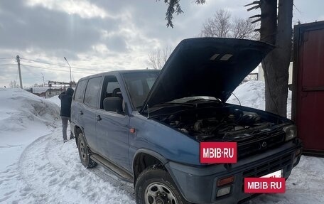 Nissan Terrano II рестайлинг, 1994 год, 550 000 рублей, 2 фотография