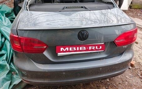 Volkswagen Jetta VI, 2014 год, 250 000 рублей, 2 фотография