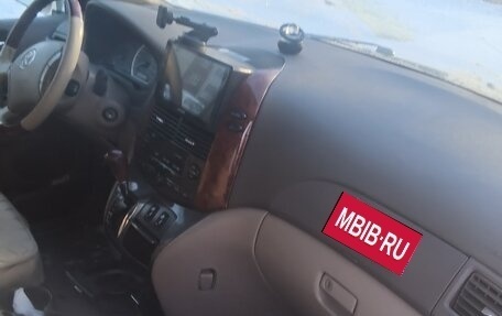 Toyota Sienna II рестайлинг, 2003 год, 800 000 рублей, 7 фотография