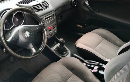 Alfa Romeo 147 I рестайлинг, 2002 год, 320 000 рублей, 4 фотография