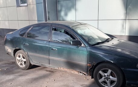 Toyota Avensis III рестайлинг, 2001 год, 170 000 рублей, 4 фотография