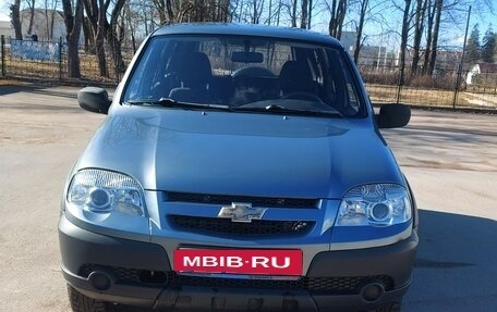 Chevrolet Niva I рестайлинг, 2011 год, 690 000 рублей, 2 фотография