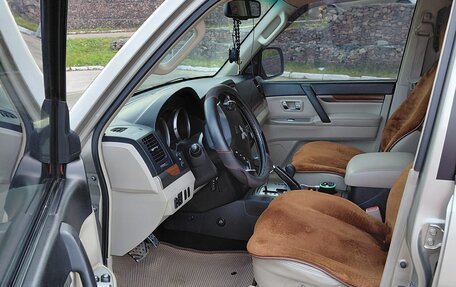 Mitsubishi Pajero IV, 2008 год, 1 690 000 рублей, 8 фотография