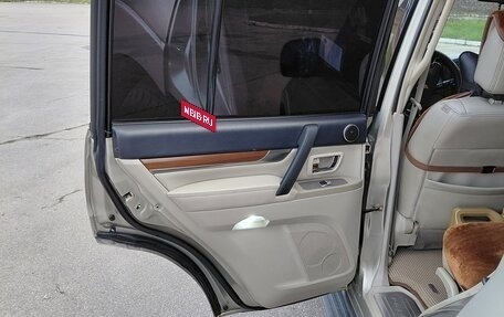 Mitsubishi Pajero IV, 2008 год, 1 690 000 рублей, 7 фотография