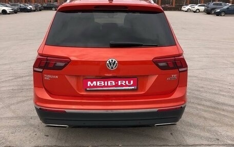 Volkswagen Tiguan II, 2018 год, 2 350 000 рублей, 3 фотография