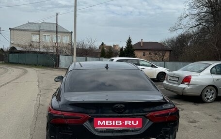 Toyota Camry, 2022 год, 2 100 000 рублей, 5 фотография