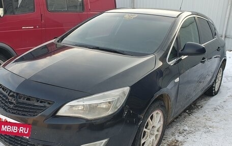 Opel Astra J, 2011 год, 310 000 рублей, 2 фотография