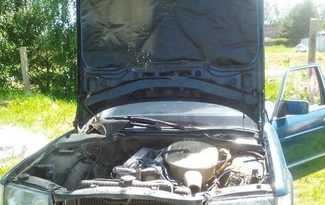 Mercedes-Benz S-Класс, 1982 год, 300 000 рублей, 2 фотография