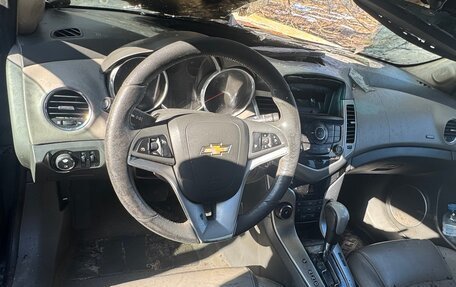 Chevrolet Cruze II, 2010 год, 290 000 рублей, 6 фотография