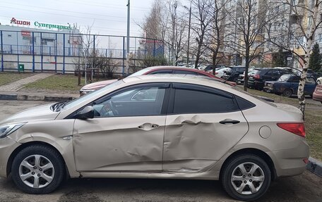 Hyundai Solaris II рестайлинг, 2012 год, 400 000 рублей, 2 фотография