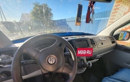 Volkswagen Transporter T5 рестайлинг, 2011 год, 950 000 рублей, 2 фотография