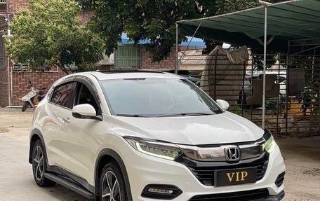 Honda Vezel, 2022 год, 1 495 000 рублей, 1 фотография