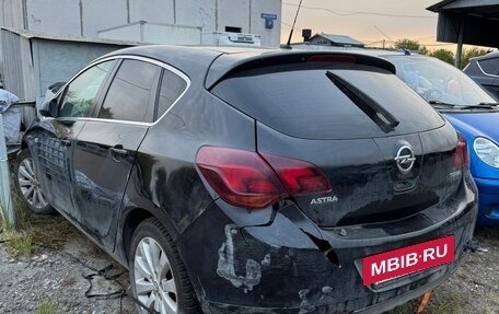 Opel Astra J, 2011 год, 320 000 рублей, 2 фотография