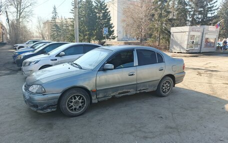 Toyota Avensis III рестайлинг, 2001 год, 150 000 рублей, 5 фотография