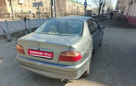 Toyota Avensis III рестайлинг, 2001 год, 150 000 рублей, 4 фотография