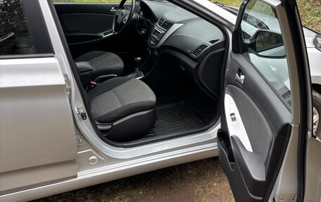 Hyundai Solaris II рестайлинг, 2012 год, 1 100 000 рублей, 13 фотография