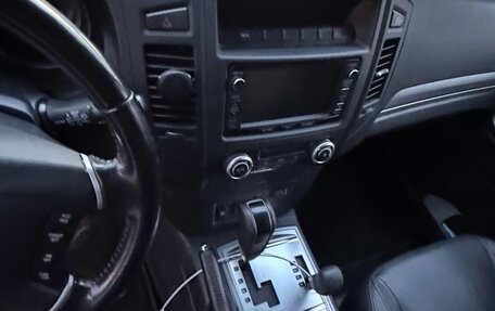 Mitsubishi Pajero IV, 2014 год, 2 850 000 рублей, 7 фотография