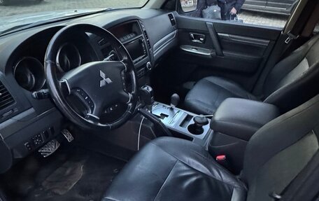 Mitsubishi Pajero IV, 2014 год, 2 850 000 рублей, 8 фотография