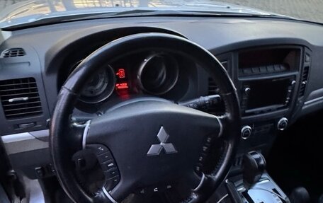 Mitsubishi Pajero IV, 2014 год, 2 850 000 рублей, 9 фотография