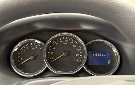 Renault Logan II, 2014 год, 715 000 рублей, 9 фотография