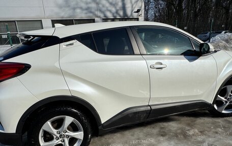 Toyota C-HR I рестайлинг, 2020 год, 2 100 000 рублей, 3 фотография