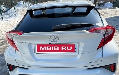 Toyota C-HR I рестайлинг, 2020 год, 2 100 000 рублей, 5 фотография