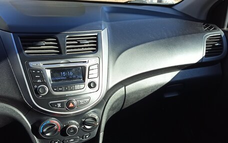 Hyundai Solaris II рестайлинг, 2014 год, 900 000 рублей, 14 фотография