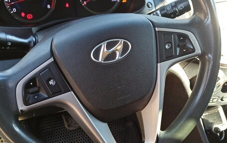 Hyundai Solaris II рестайлинг, 2014 год, 900 000 рублей, 13 фотография