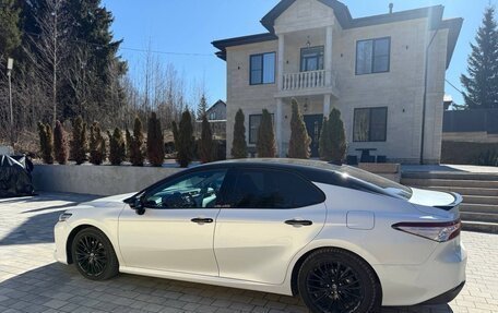 Toyota Camry, 2018 год, 2 775 000 рублей, 6 фотография