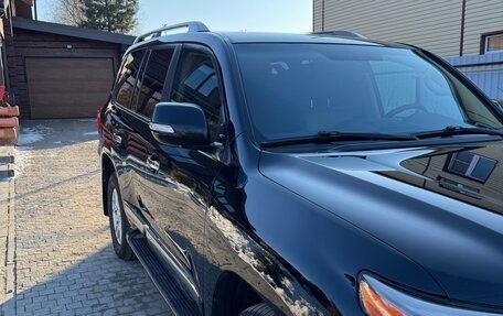 Toyota Land Cruiser 200, 2014 год, 3 680 000 рублей, 2 фотография