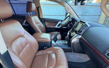 Toyota Land Cruiser 200, 2014 год, 3 680 000 рублей, 14 фотография