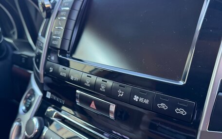 Toyota Land Cruiser 200, 2014 год, 3 680 000 рублей, 15 фотография