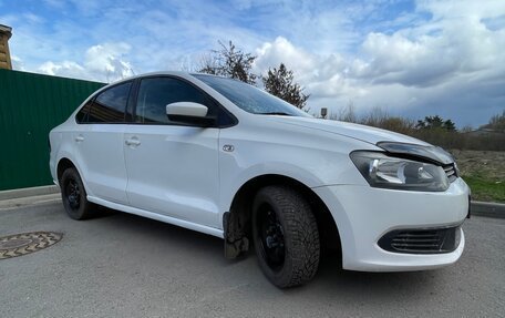 Volkswagen Polo VI (EU Market), 2011 год, 550 000 рублей, 1 фотография