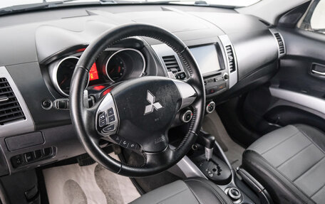 Mitsubishi Outlander III рестайлинг 3, 2008 год, 1 229 000 рублей, 9 фотография