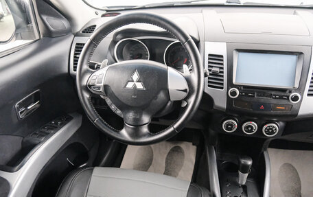 Mitsubishi Outlander III рестайлинг 3, 2008 год, 1 229 000 рублей, 10 фотография