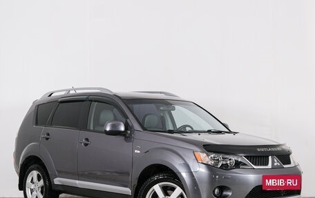 Mitsubishi Outlander III рестайлинг 3, 2008 год, 1 229 000 рублей, 2 фотография