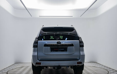 Toyota Land Cruiser Prado 150 рестайлинг 2, 2022 год, 7 020 000 рублей, 6 фотография