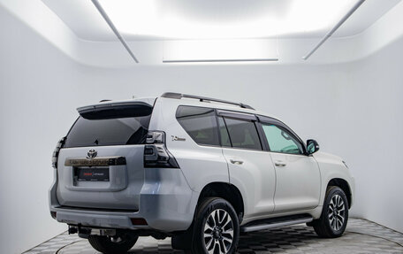 Toyota Land Cruiser Prado 150 рестайлинг 2, 2022 год, 7 020 000 рублей, 5 фотография