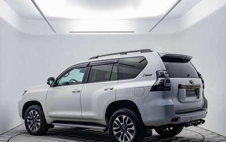 Toyota Land Cruiser Prado 150 рестайлинг 2, 2022 год, 7 020 000 рублей, 7 фотография