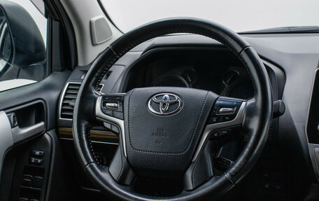 Toyota Land Cruiser Prado 150 рестайлинг 2, 2022 год, 7 020 000 рублей, 15 фотография