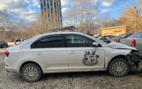 Skoda Rapid II, 2022 год, 450 000 рублей, 3 фотография