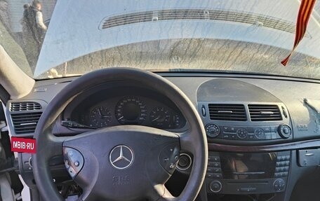 Mercedes-Benz E-Класс, 2006 год, 270 000 рублей, 8 фотография