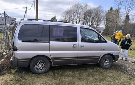 Hyundai Starex I рестайлинг, 2004 год, 350 000 рублей, 3 фотография