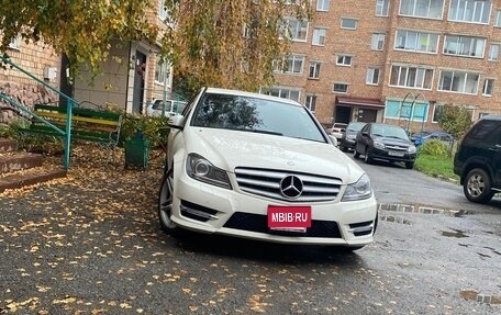 Mercedes-Benz C-Класс, 2011 год, 990 000 рублей, 4 фотография