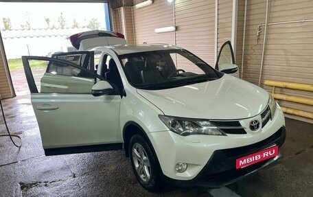 Toyota RAV4, 2013 год, 1 500 000 рублей, 5 фотография