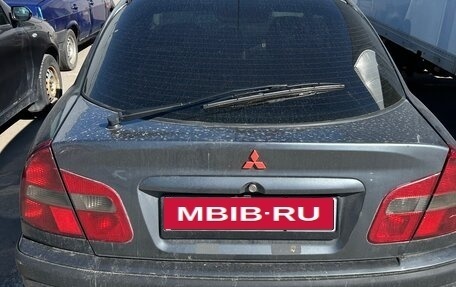 Mitsubishi Carisma I, 2001 год, 70 000 рублей, 3 фотография