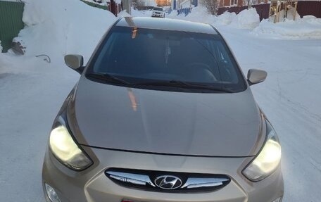 Hyundai Solaris II рестайлинг, 2012 год, 1 250 000 рублей, 3 фотография